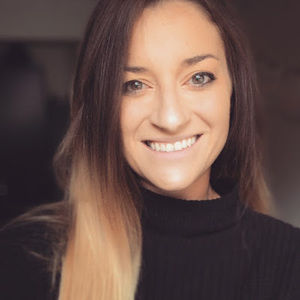Meet your Posher, Danielle